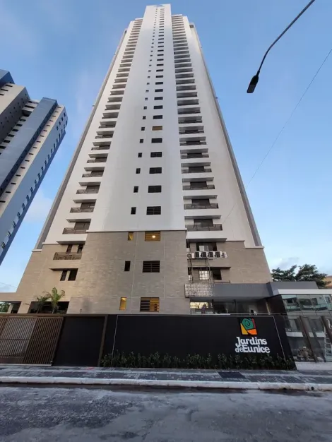 Luxuoso Apartamento à Venda no Bairro de Brisamar! Conforto e Sofisticação para Sua Família!

Descubra o imóvel dos seus sonhos numa das localizações mais desejadas de Brisamar. Este apartamento de 133 m² foi projetado para oferecer o máximo de conforto e sofisticação, atendendo a todas as necessidades de sua família.

Características do Imóvel:

-3 suítes , sendo 1 master com closet, ideal para quem busca conforto e privacidade.
-Sala ampla para 2 ambientes , perfeita para momentos em família ou receber amigos.
-Cozinha equipada , personalizada com conveniência e funcionalidade.
-Área de serviço espaçosa e prática.
-Posição nascente sul , garantindo excelente ventilação e iluminação natural.
-3 vagas de garagem , espaço de sobra para seu conforto.

Área de Lazer Completa para Toda a Família:

-Piscinas adulto e infantil para relaxar ou se divertir.
-Espaço zen para momentos de tranquilidade.
-Churrasqueiras e espaço gourmet, ideais para confraternizações.
-Salão de festas elegante para grandes celebrações.
Academia equipada para cuidar da sua saúde.
-Quadra poliesportiva para lazer e prática esportiva.
-Espaço kids e brinquedoteca, garantindo diversão segura para os pequenos.

Localizado em Brisamar , um dos bairros mais valorizados, o apartamento oferece fácil acesso a serviços, escolas, supermercados e as principais vias da cidade.

Não perca a chance de viver em um lugar que combina localização privilegiada e infraestrutura de qualidade! Agende uma visita e conheça o seu novo lar no Brisamar!